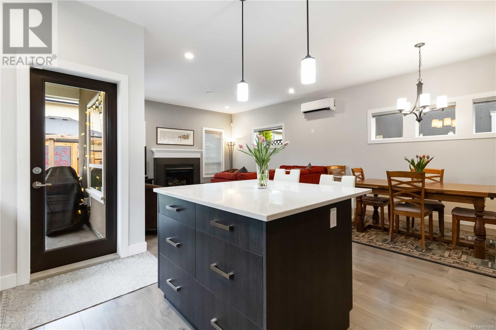 3499 Luxton Rd, Langford real estate listing 992968