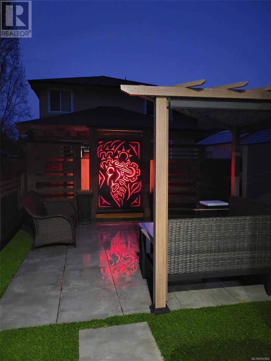 3499 Luxton Rd, Langford real estate listing 992968