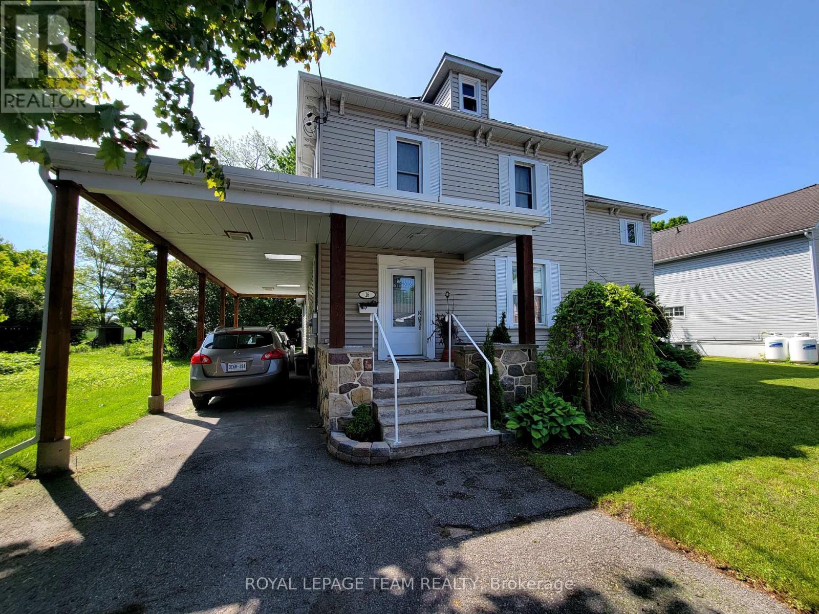 Photo 21 of 16 Peter Street S, North Glengarry ON