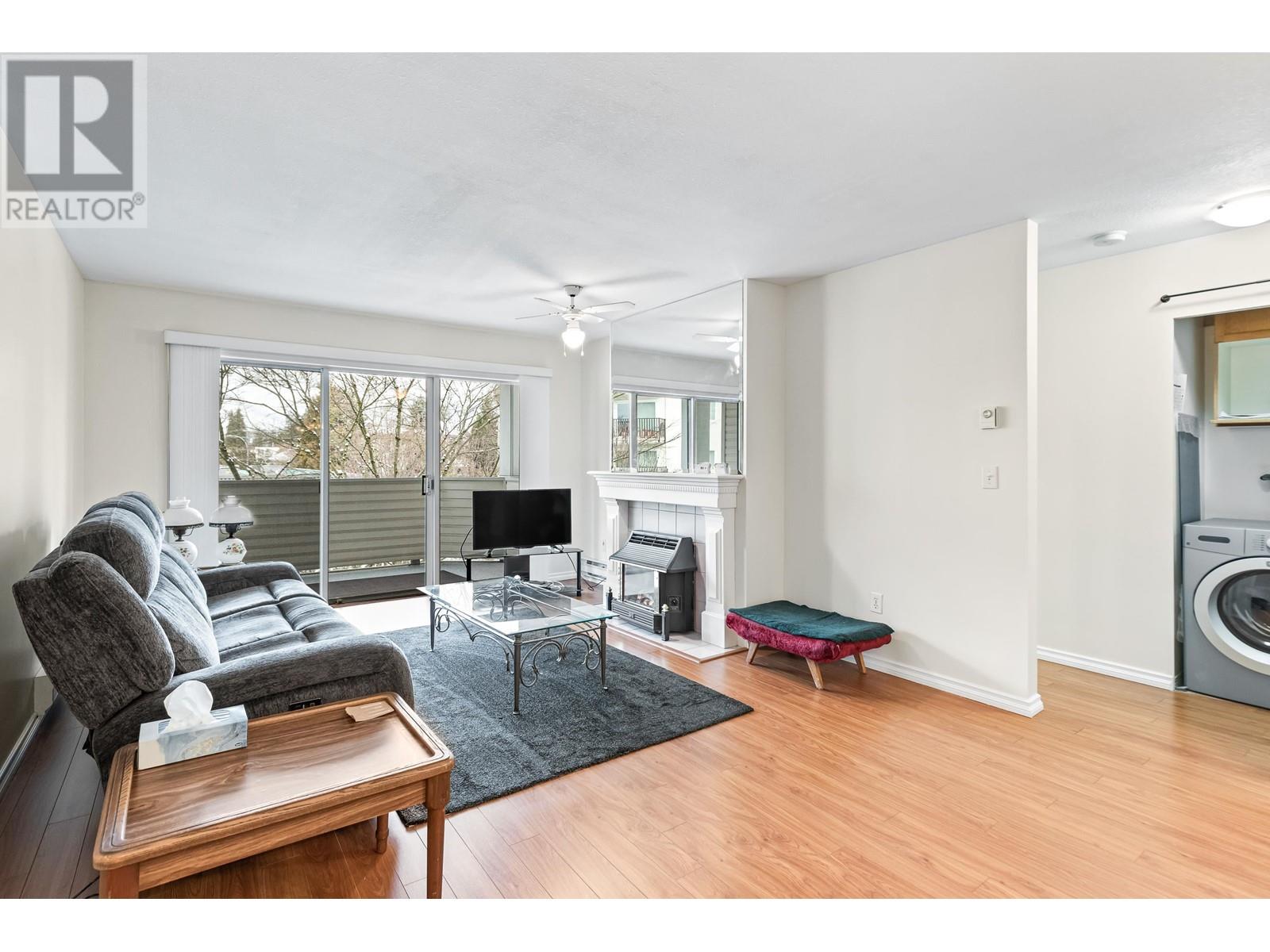 205 2083 COQUITLAM AVENUE, Port Coquitlam