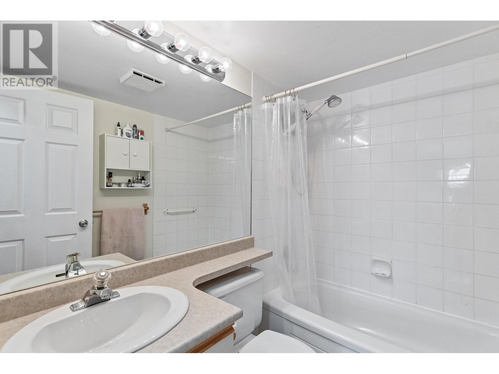 205 2083 COQUITLAM AVENUE, Port Coquitlam