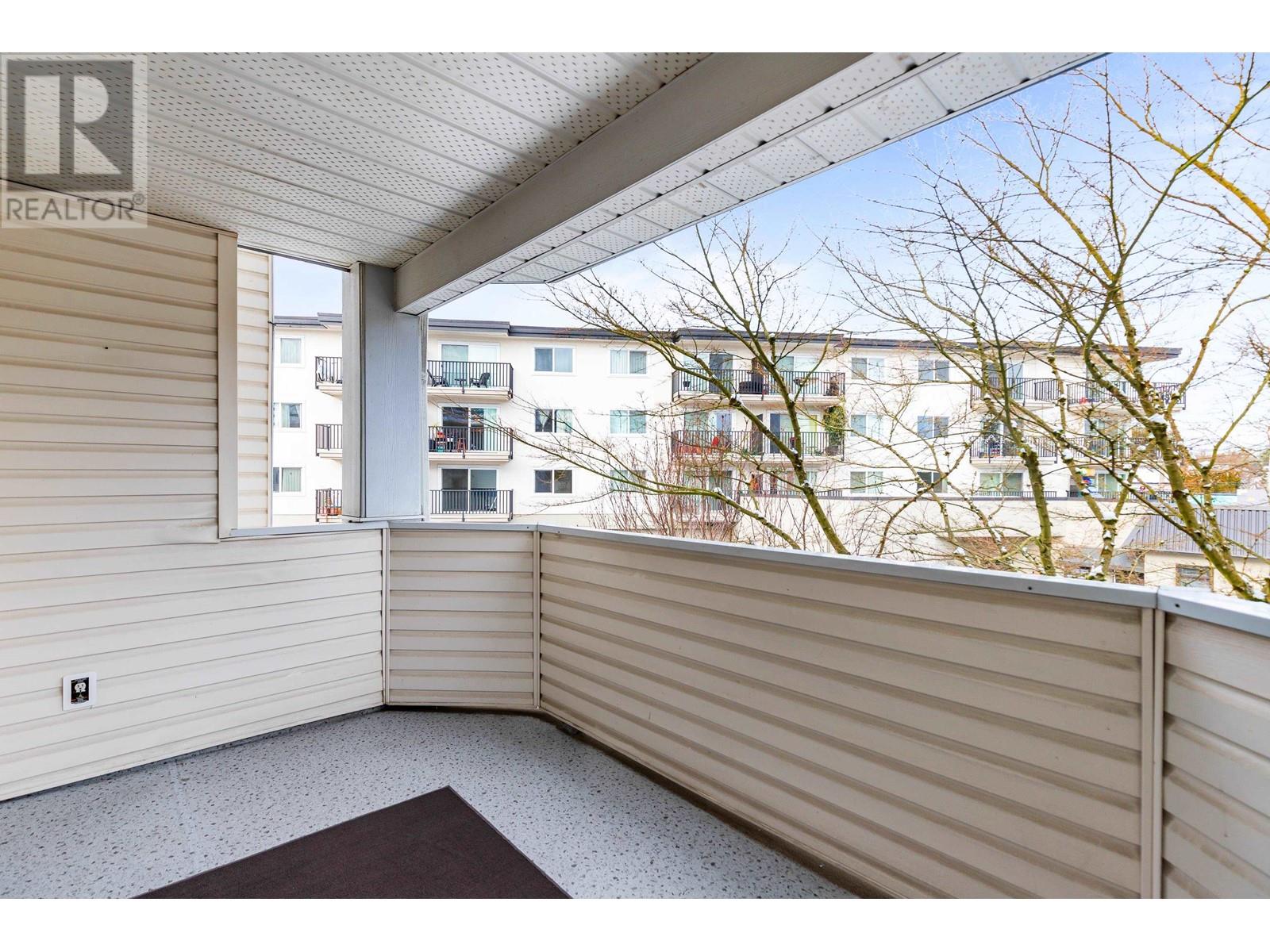 205 2083 COQUITLAM AVENUE, Port Coquitlam