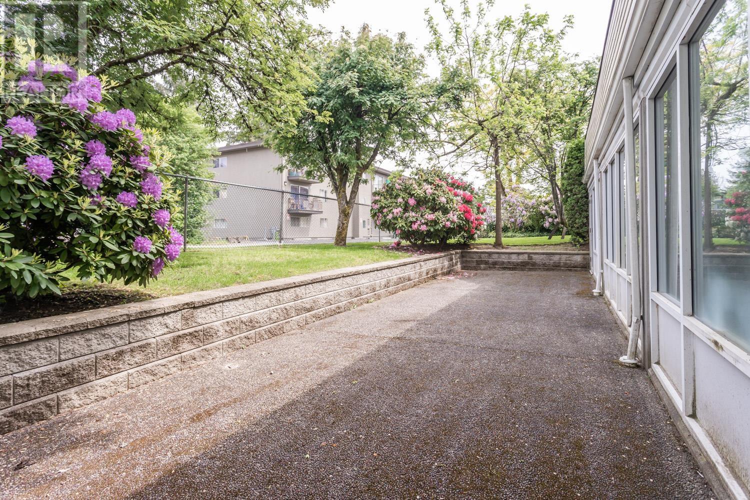 205 2083 COQUITLAM AVENUE, Port Coquitlam