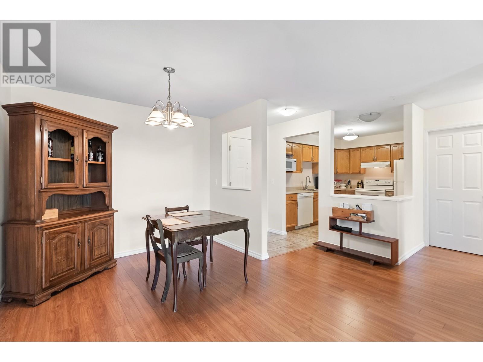 205 2083 COQUITLAM AVENUE, Port Coquitlam