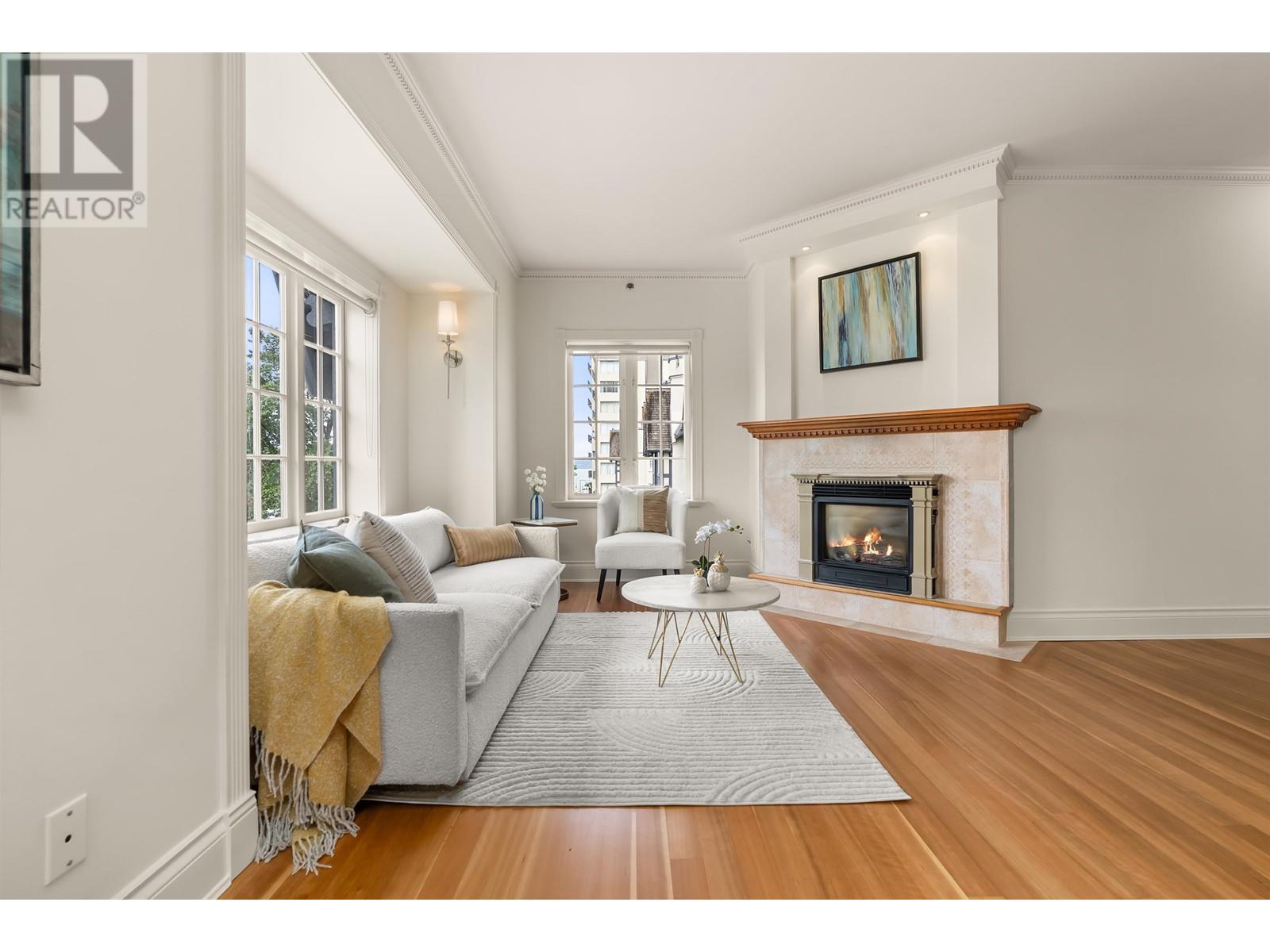 Photo 7 of 307 1311 Beach Avenue, Vancouver BC