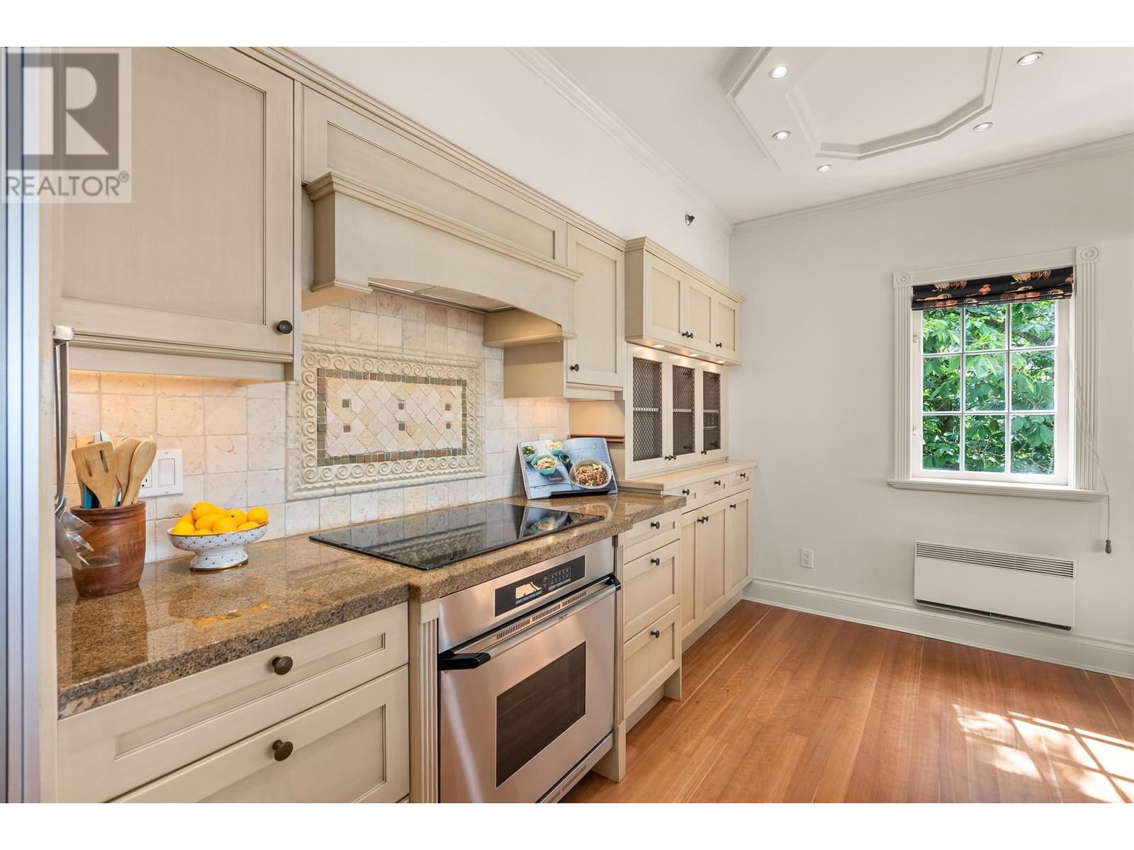 Photo 21 of 307 1311 Beach Avenue, Vancouver BC
