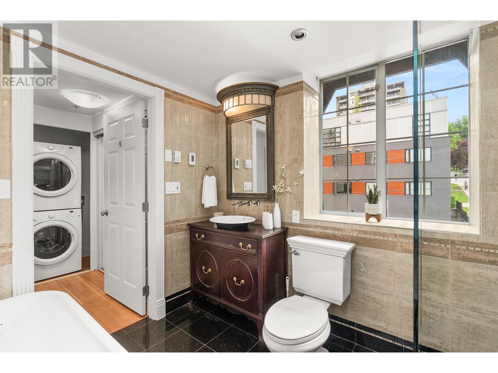 Photo 31 of 307 1311 Beach Avenue, Vancouver BC