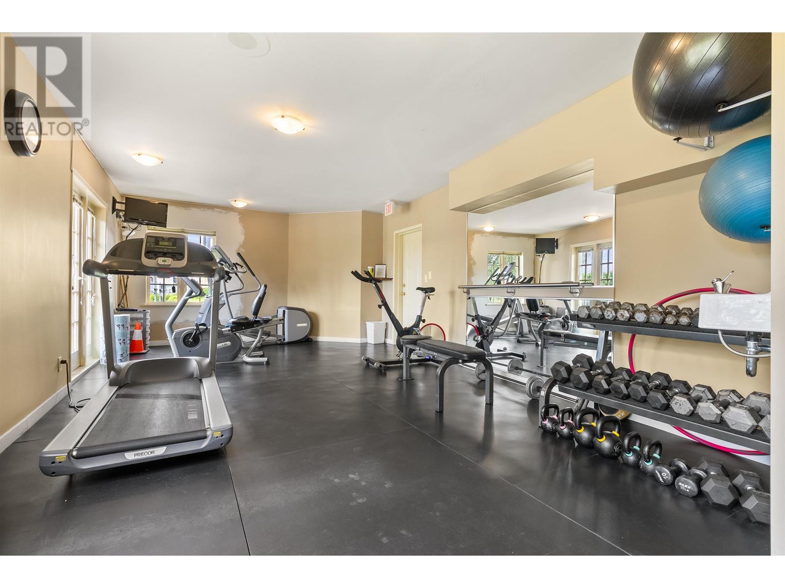 Photo 6 of 307 1311 Beach Avenue, Vancouver BC