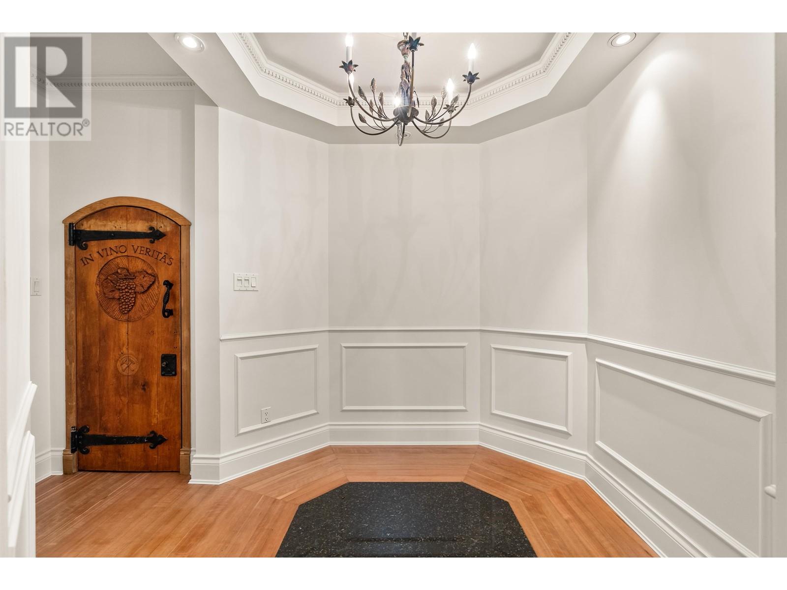 Photo 5 of 307 1311 Beach Avenue, Vancouver BC
