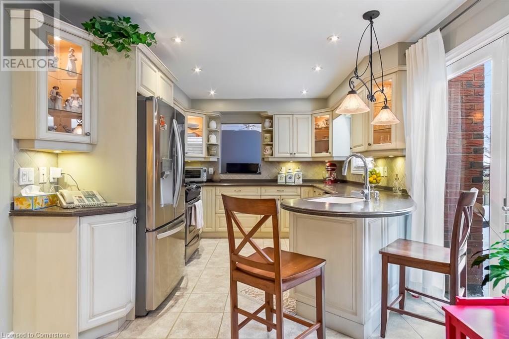 Photo 2 of 1580 Woodeden Drive, Mississauga ON