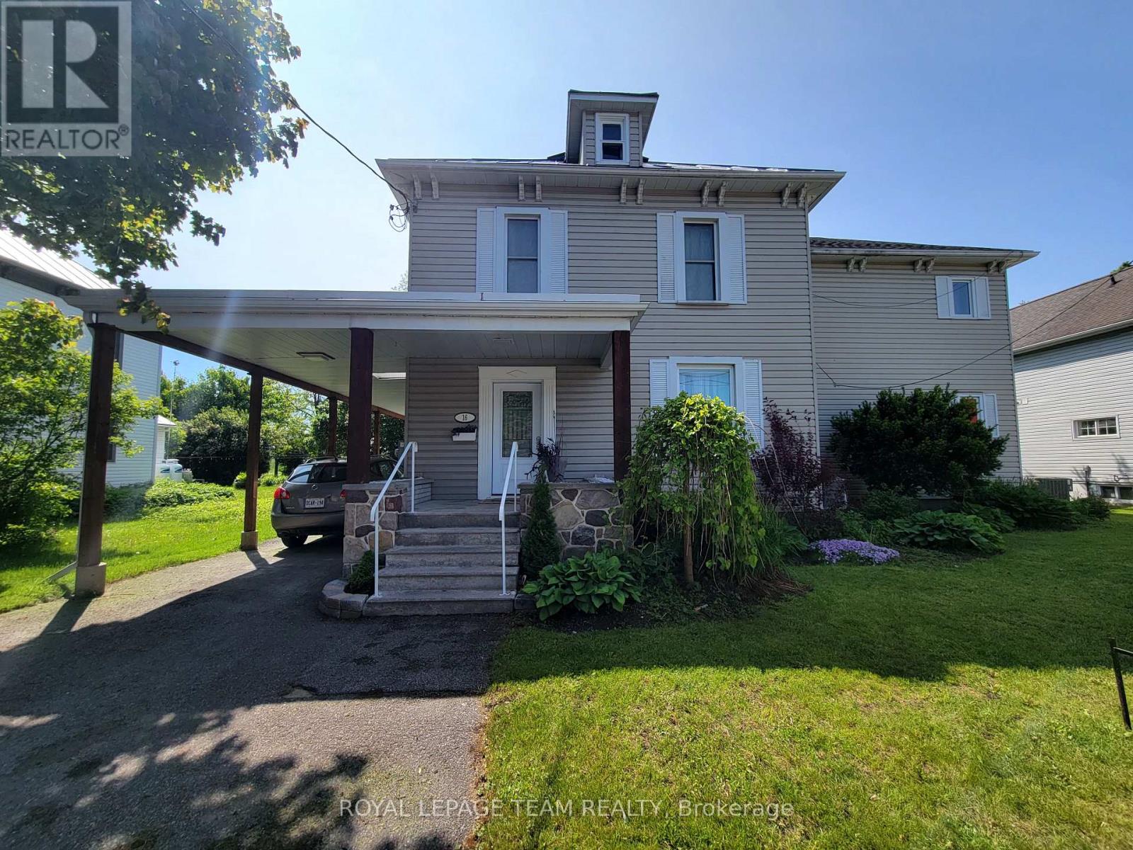 Photo 6 of 16 Peter Street S, North Glengarry ON
