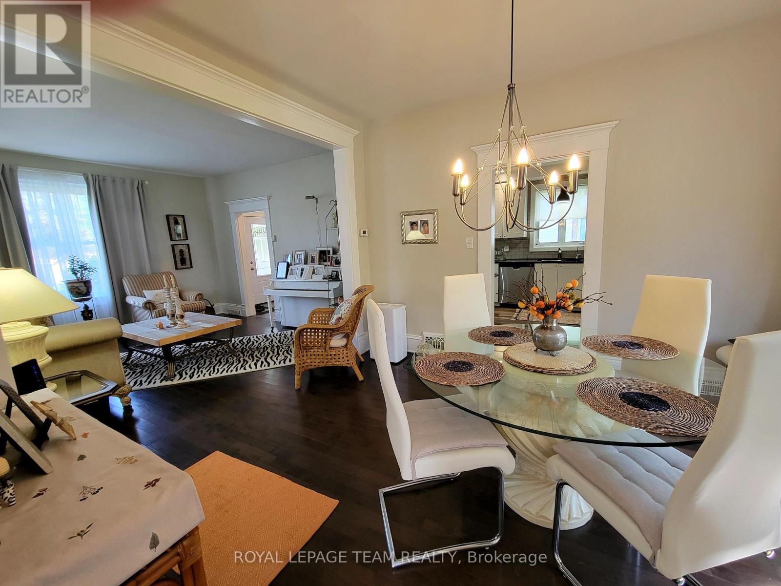 Photo 3 of 16 Peter Street S, North Glengarry ON