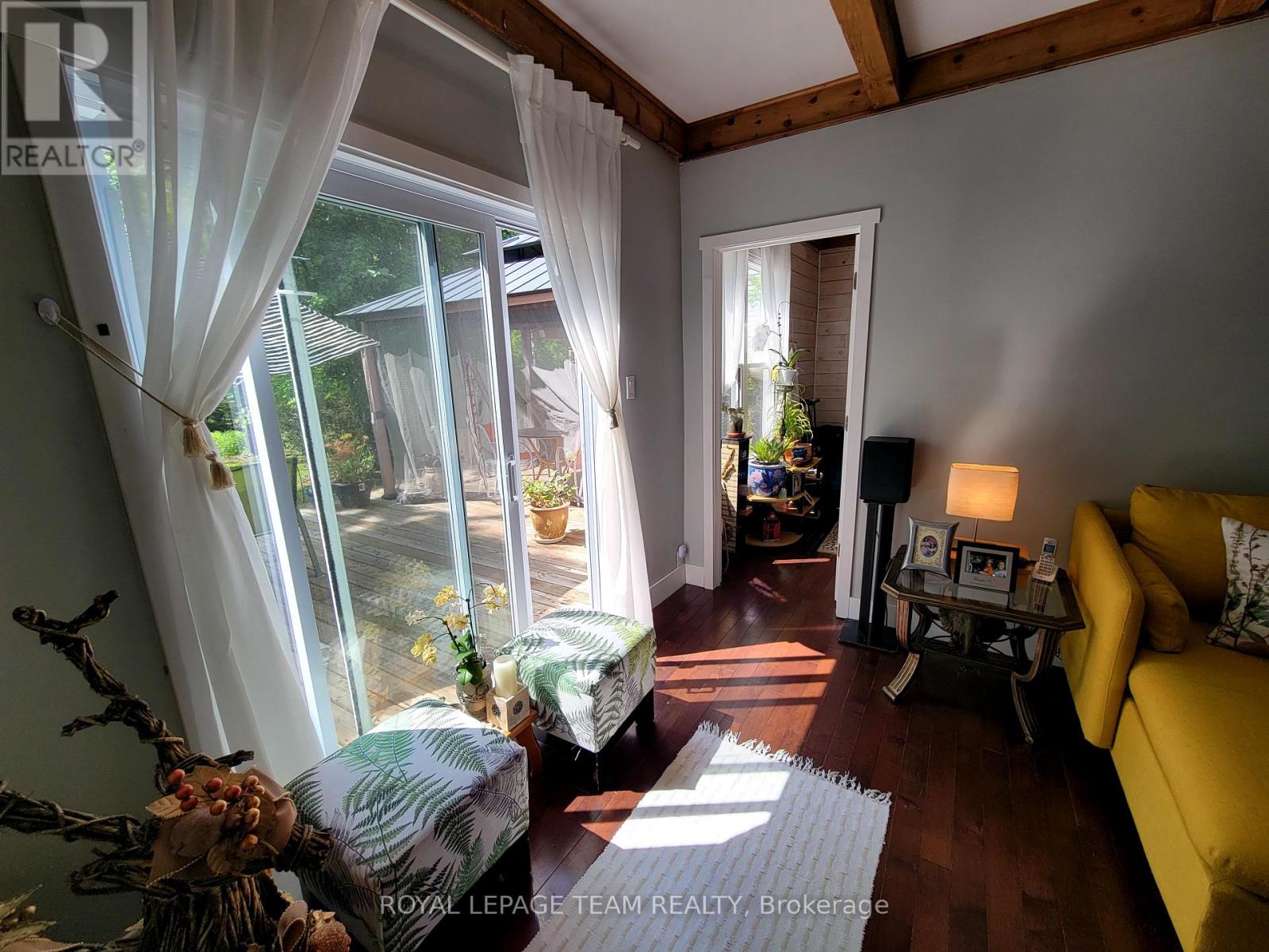 Photo 1 of 16 Peter Street S, North Glengarry ON