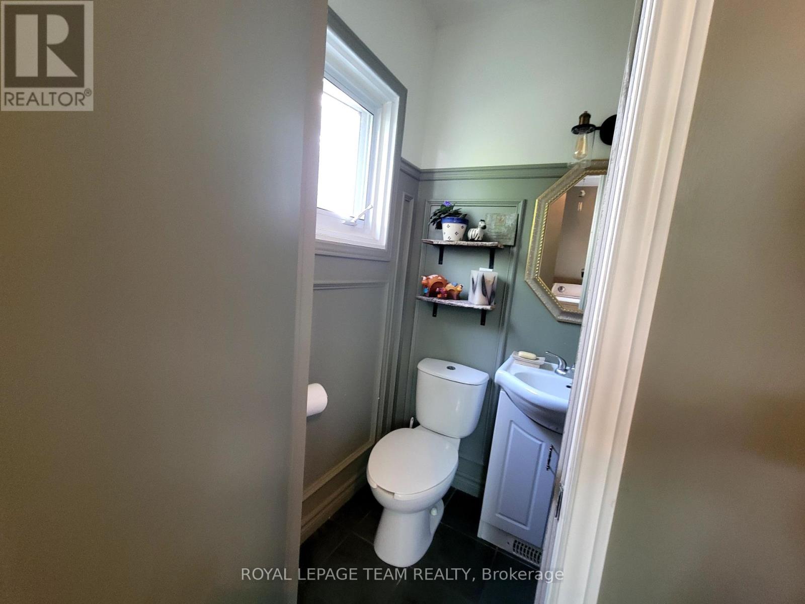 Photo 12 of 16 Peter Street S, North Glengarry ON
