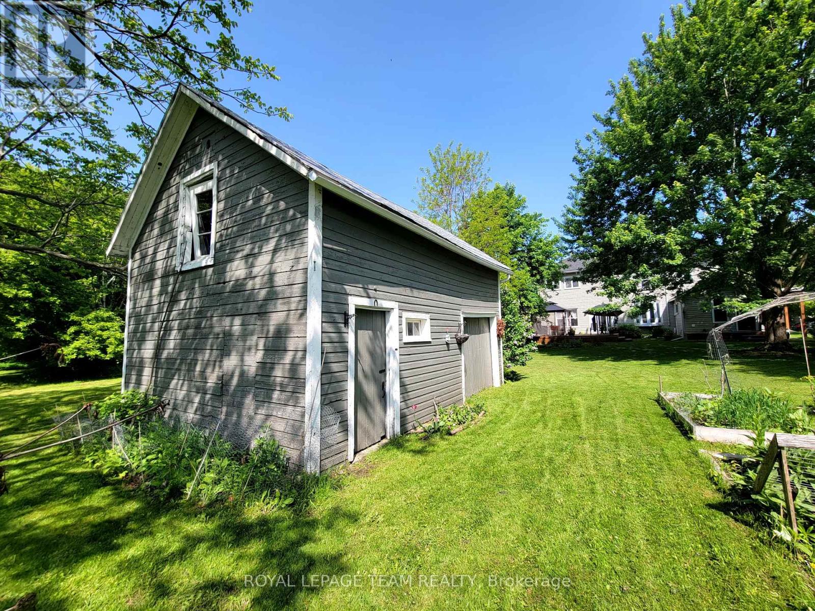 Photo 2 of 16 Peter Street S, North Glengarry ON
