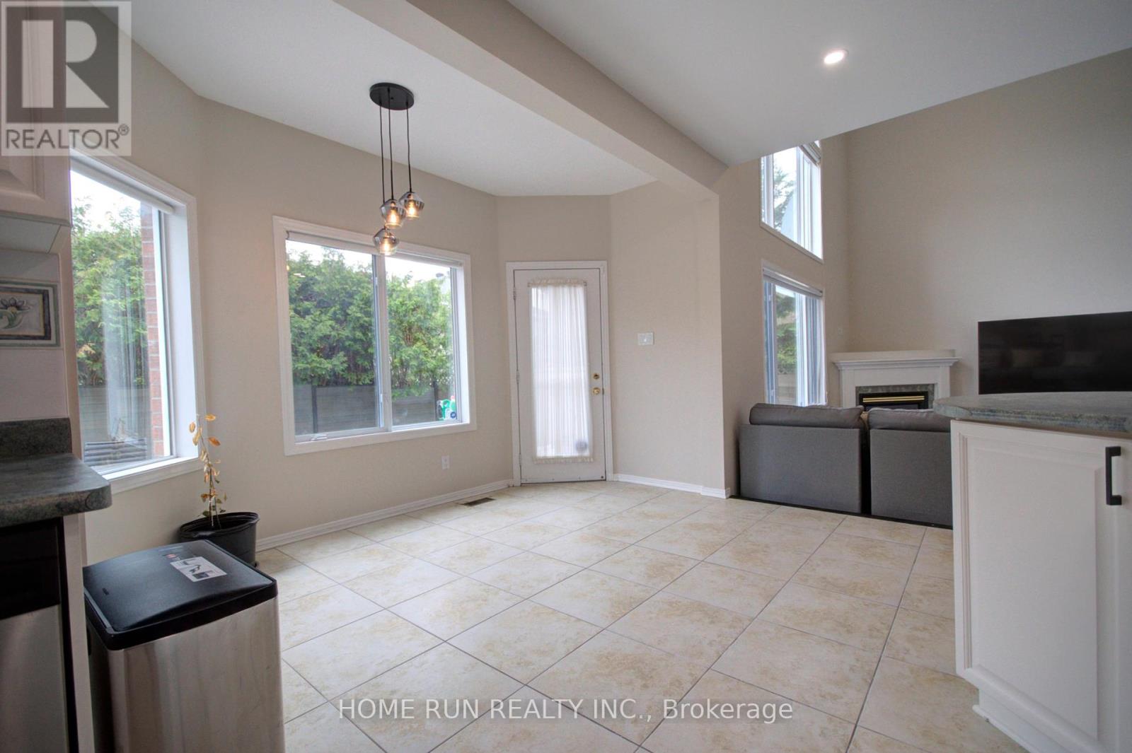 Photo 23 of 3507 Wyman Crescent, Ottawa ON