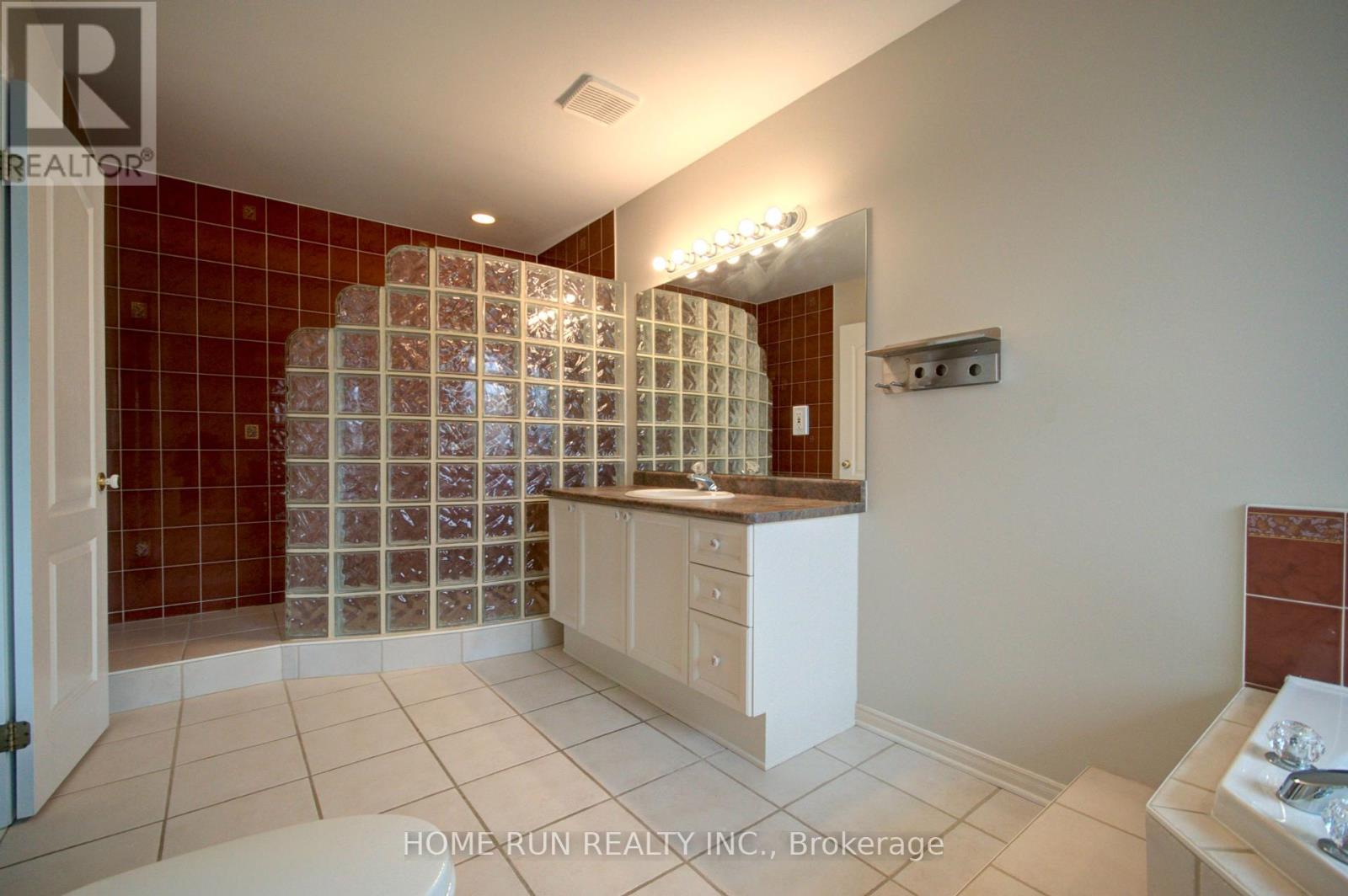 Photo 31 of 3507 Wyman Crescent, Ottawa ON