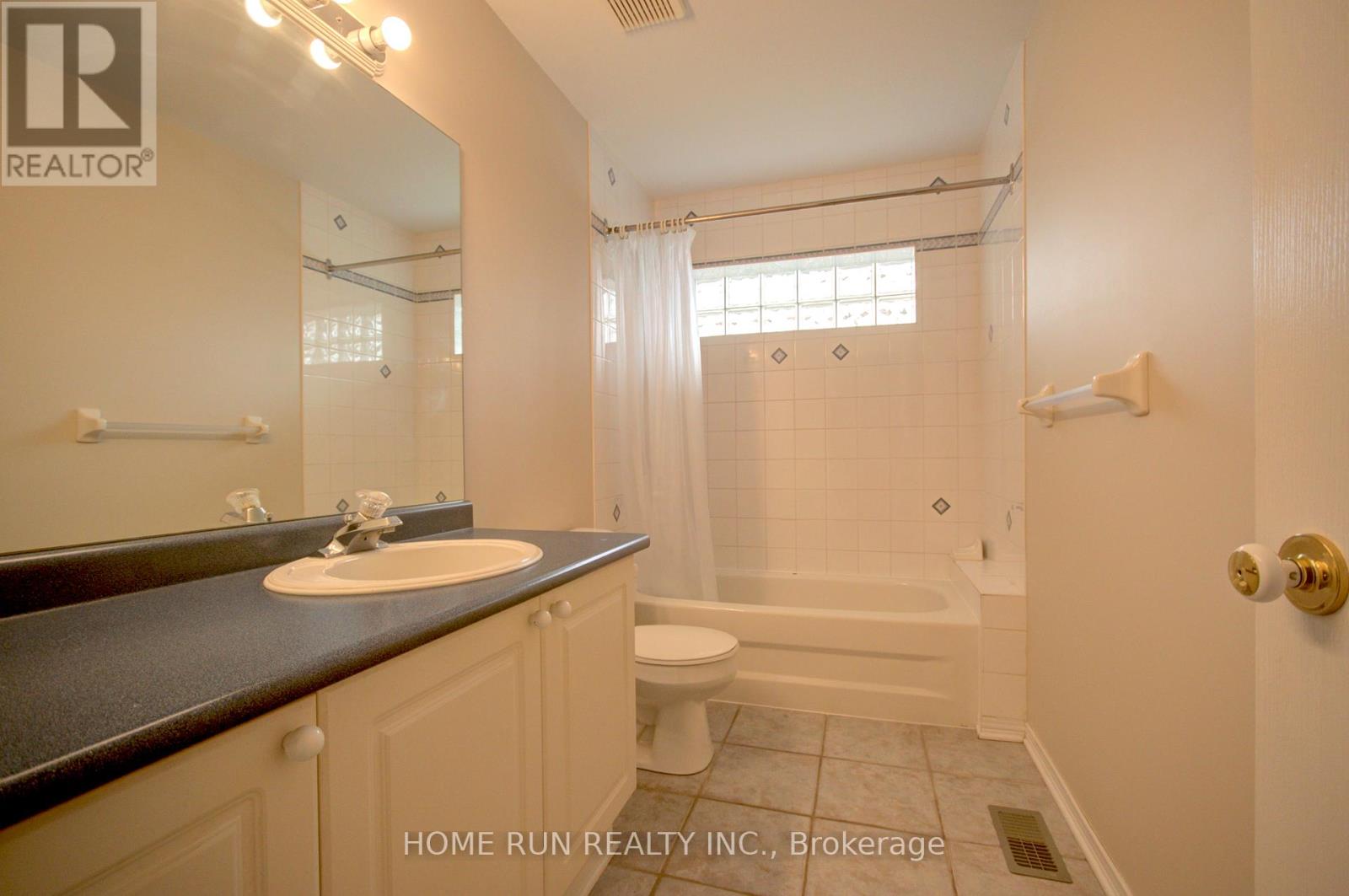 Photo 6 of 3507 Wyman Crescent, Ottawa ON