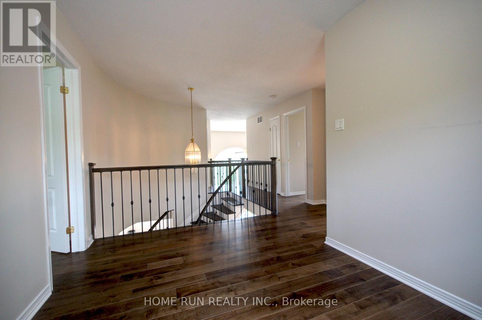 Photo 10 of 3507 Wyman Crescent, Ottawa ON