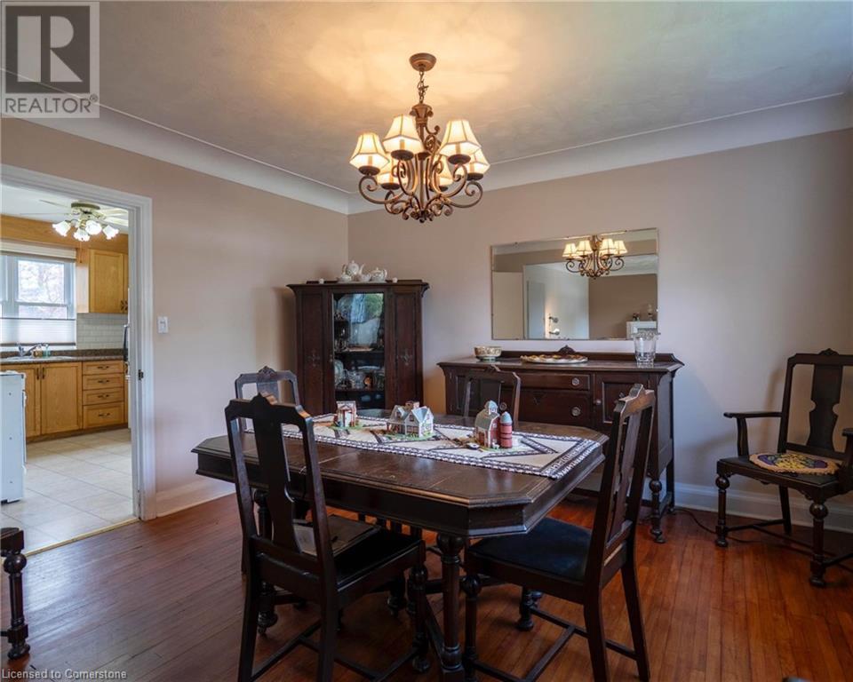 Photo 11 of 10 Highland Road, Oakville ON