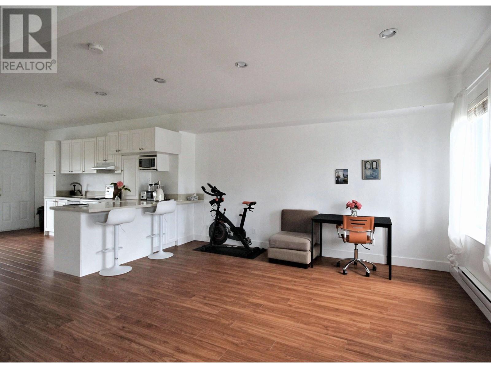 Photo 7 of 112 E King Edward Avenue, Vancouver BC