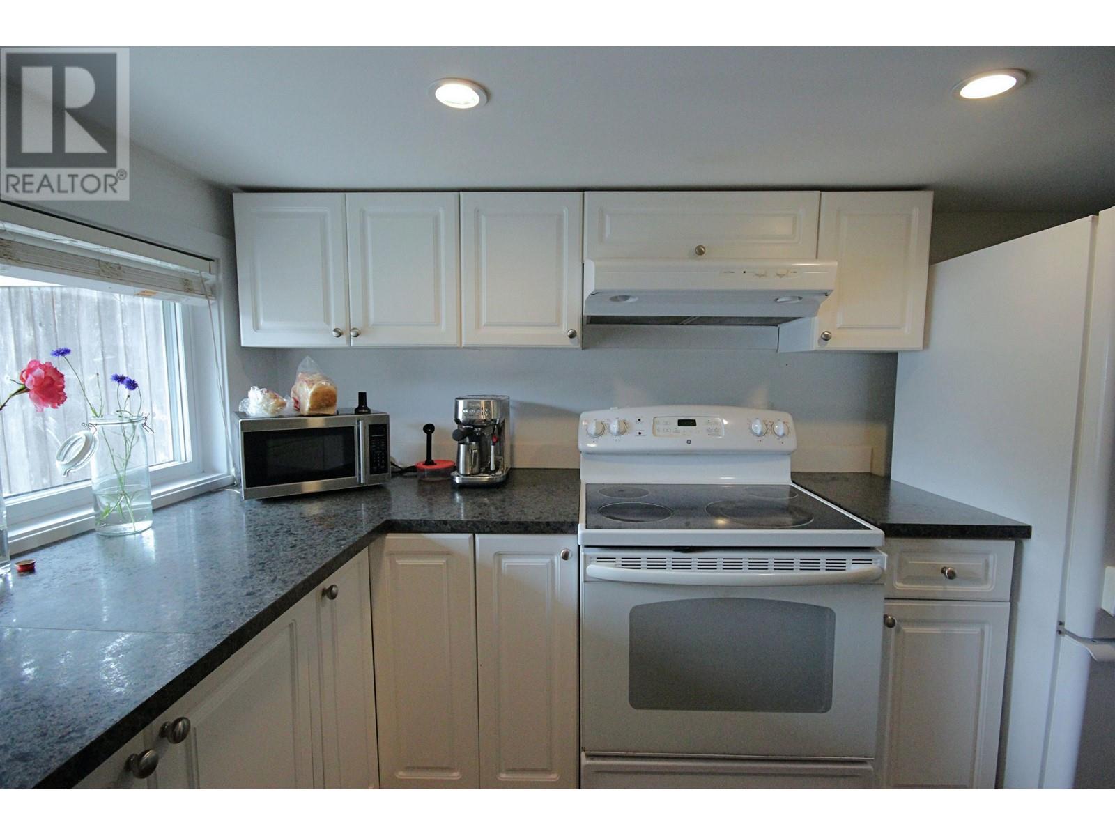 Photo 19 of 112 E King Edward Avenue, Vancouver BC