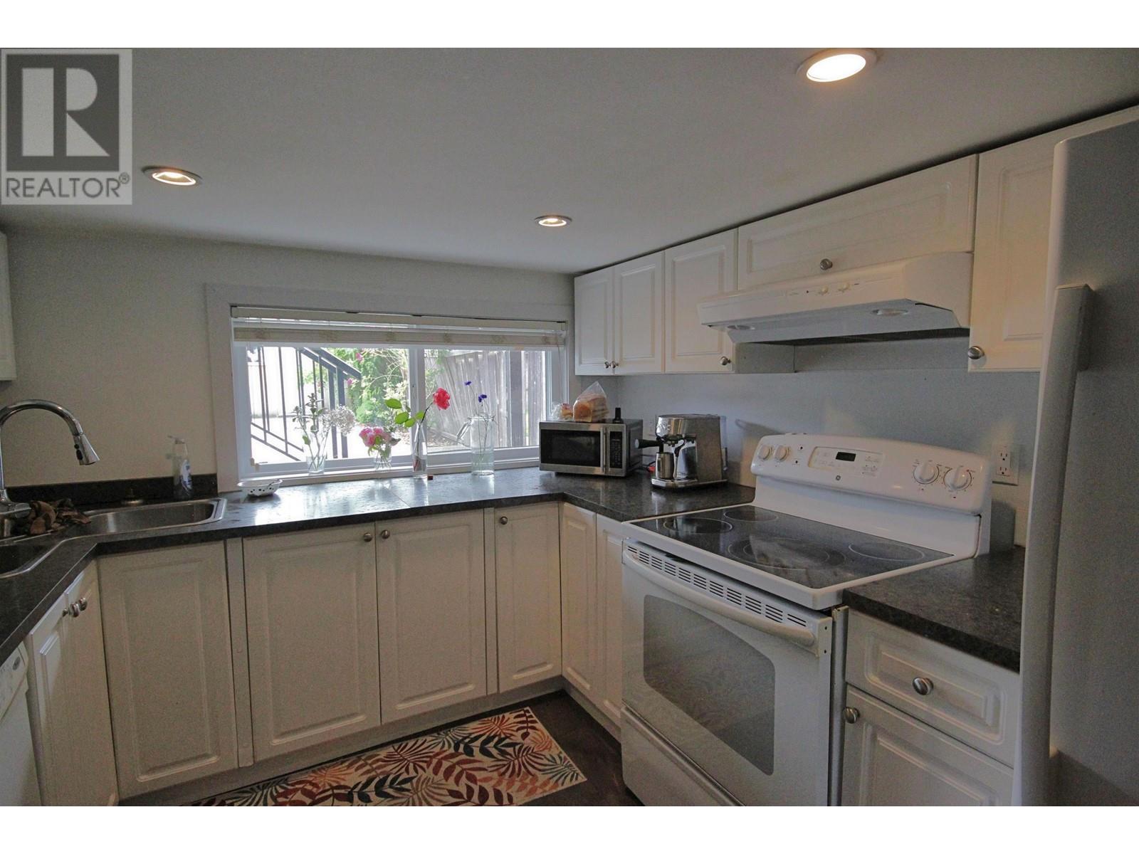 Photo 20 of 112 E King Edward Avenue, Vancouver BC