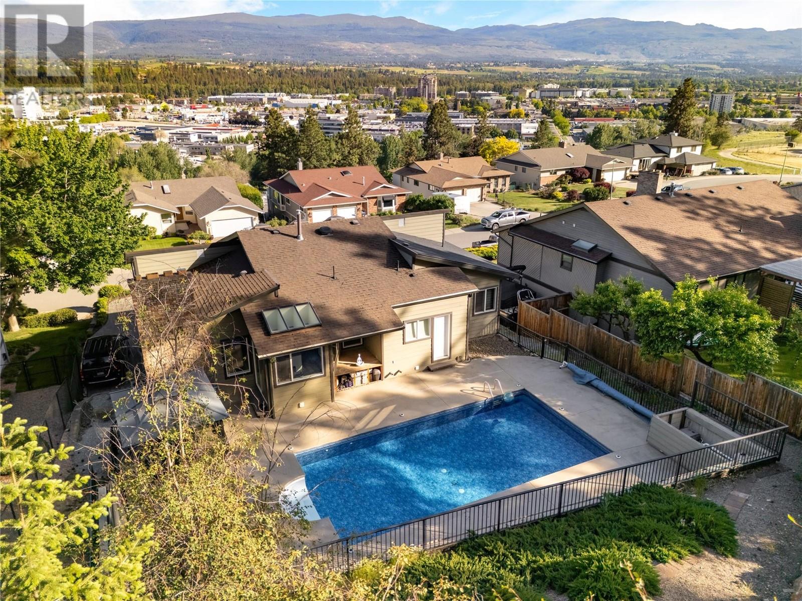 Photo 28 of 2218 Omineca Place, Kelowna BC