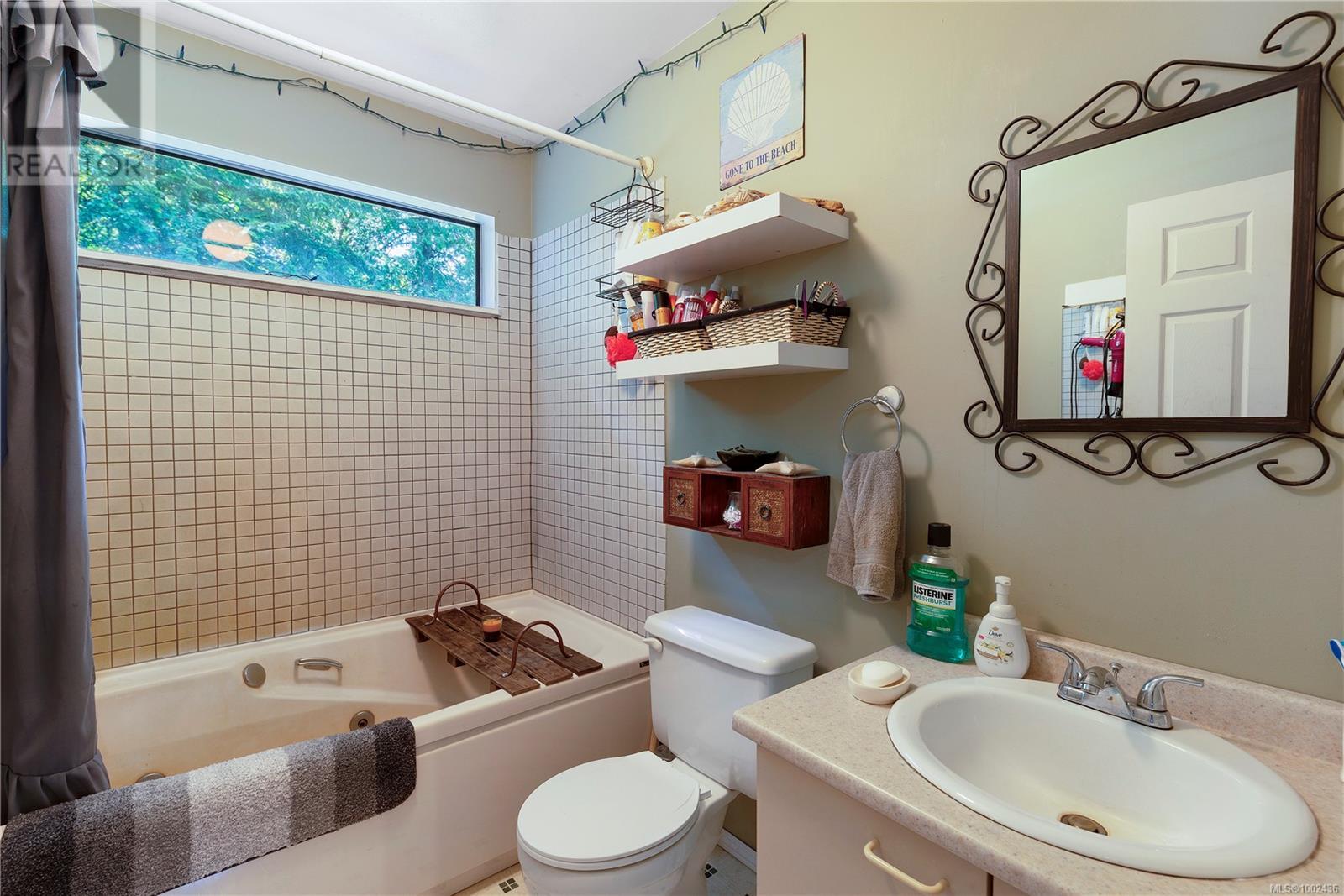 1205 Cherry Point Rd, Cobble Hill