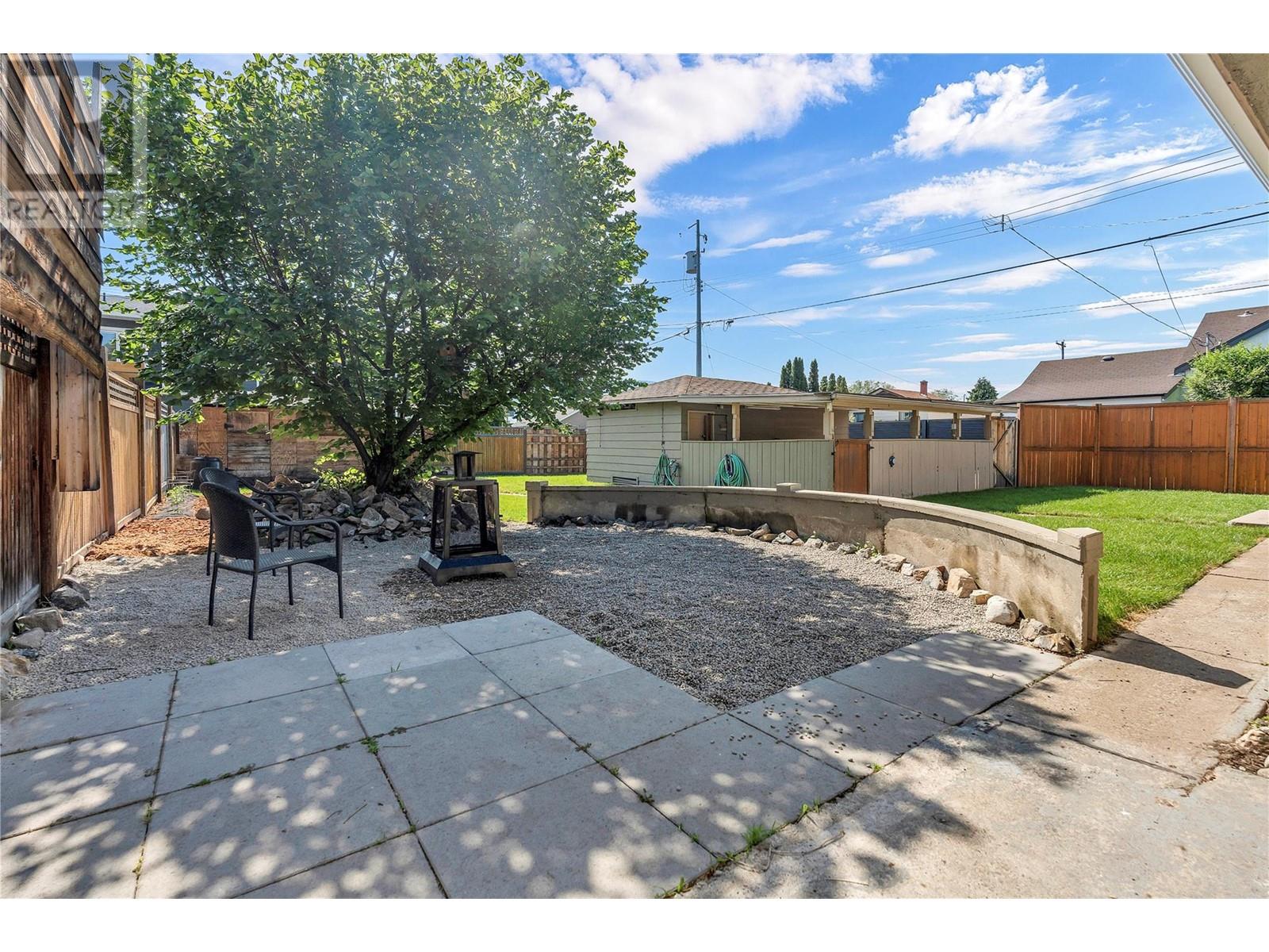 1160 MOOSEJAW Street, Penticton