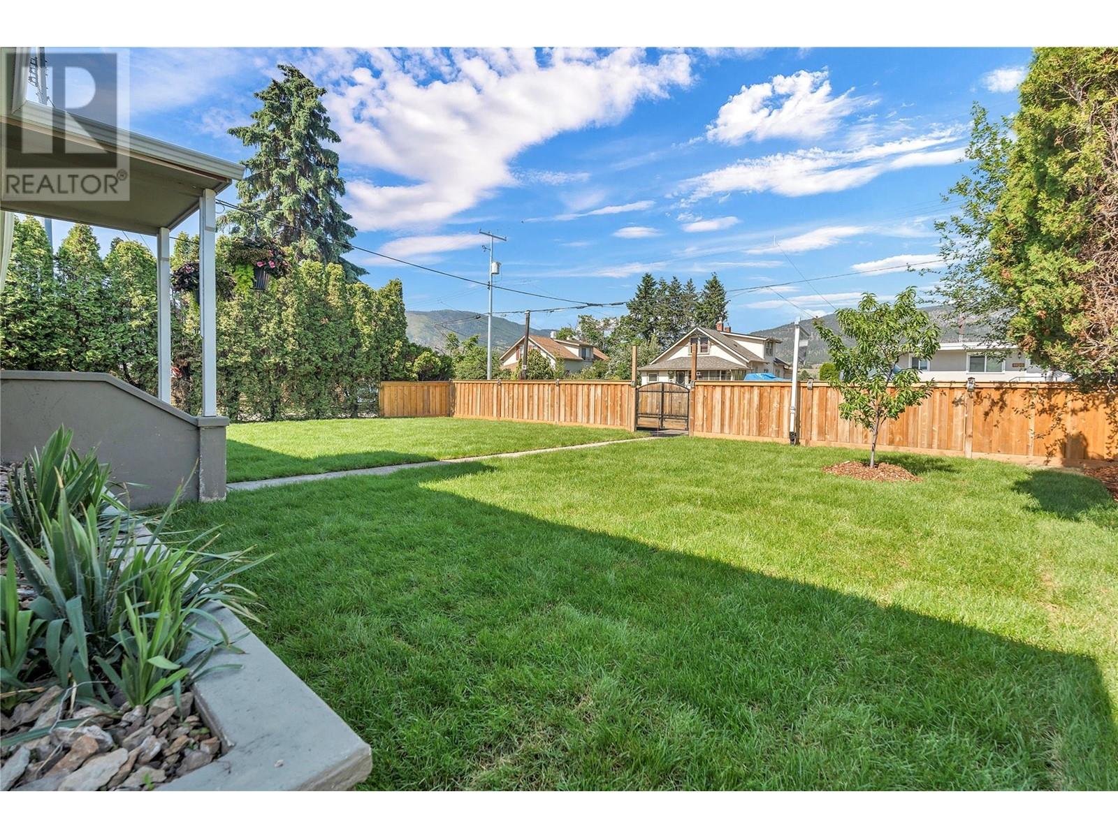 1160 MOOSEJAW Street, Penticton