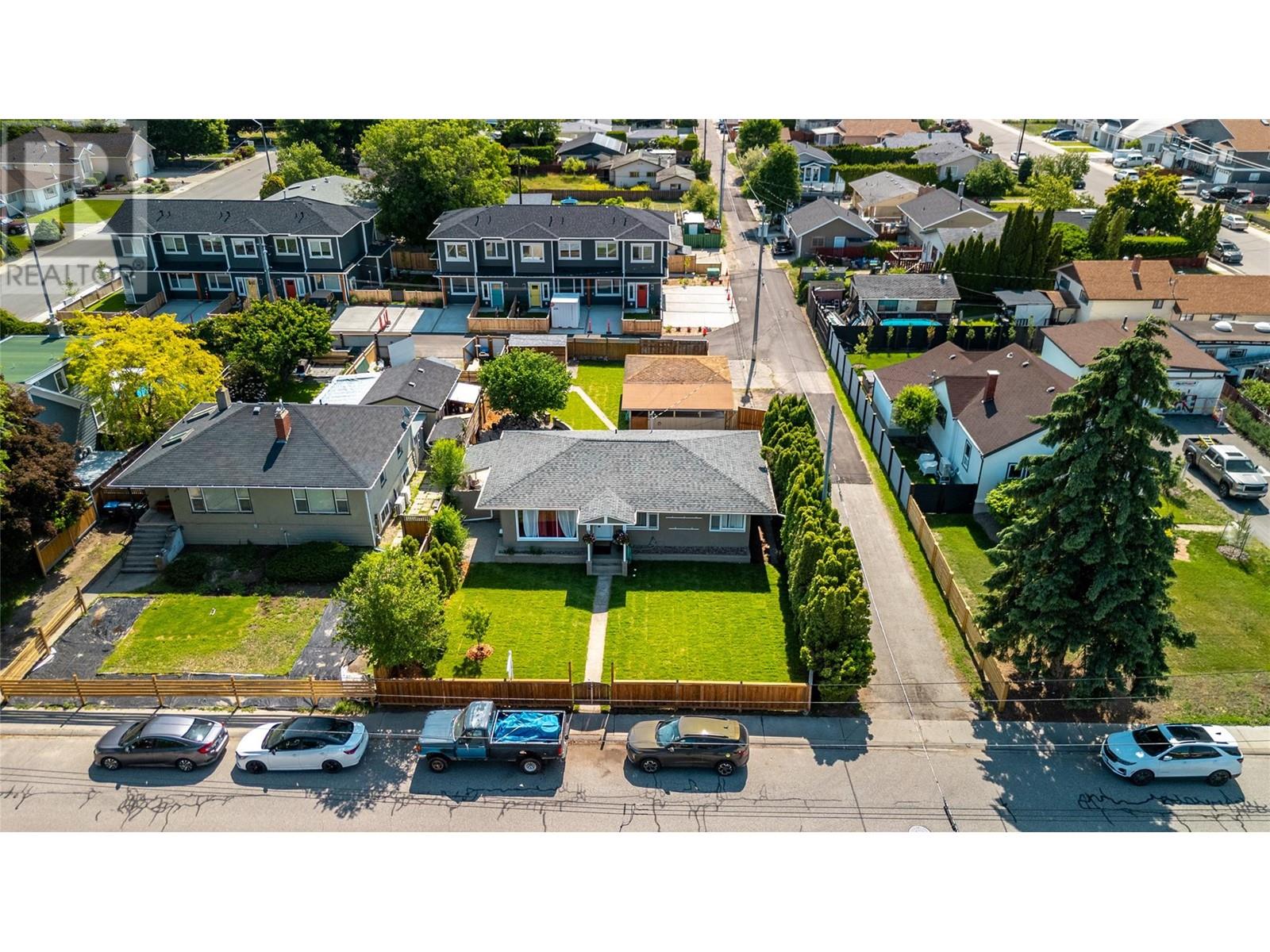 1160 MOOSEJAW Street, Penticton