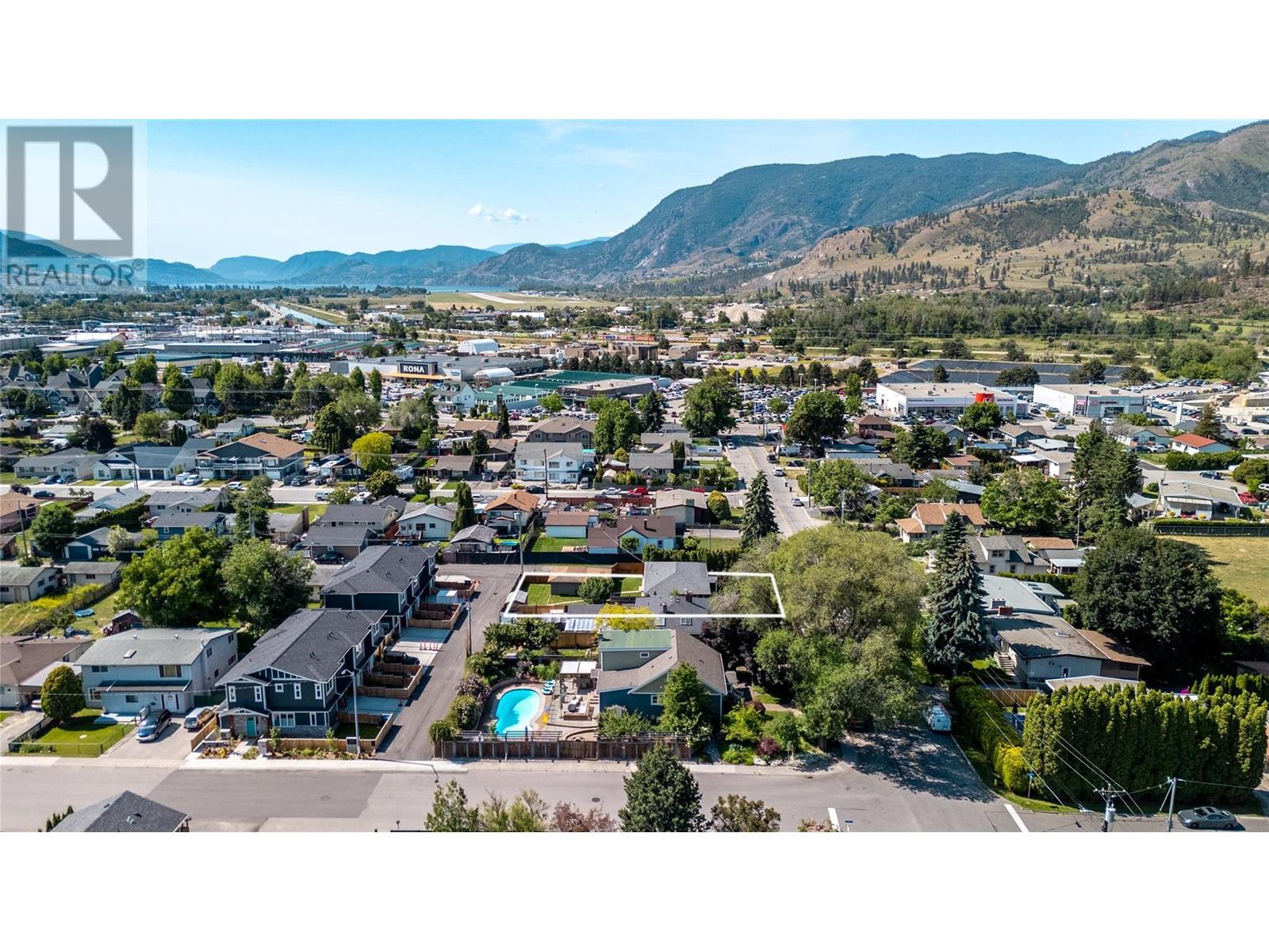 1160 MOOSEJAW Street, Penticton