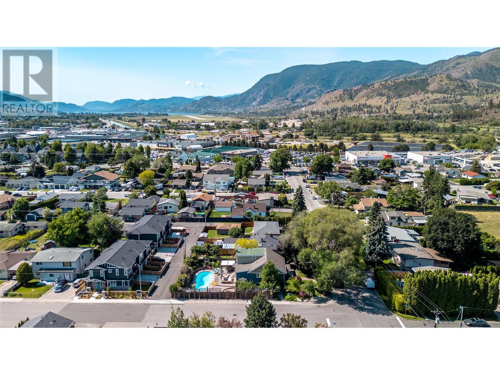 1160 MOOSEJAW Street, Penticton