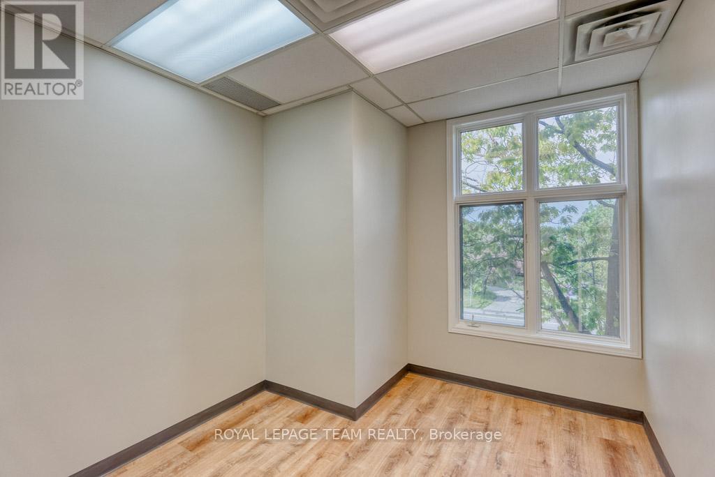 Photo 35 of 84 Centrepointe Drive, Ottawa ON
