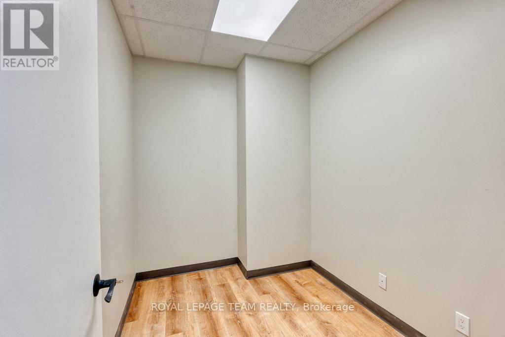 Photo 37 of 84 Centrepointe Drive, Ottawa ON