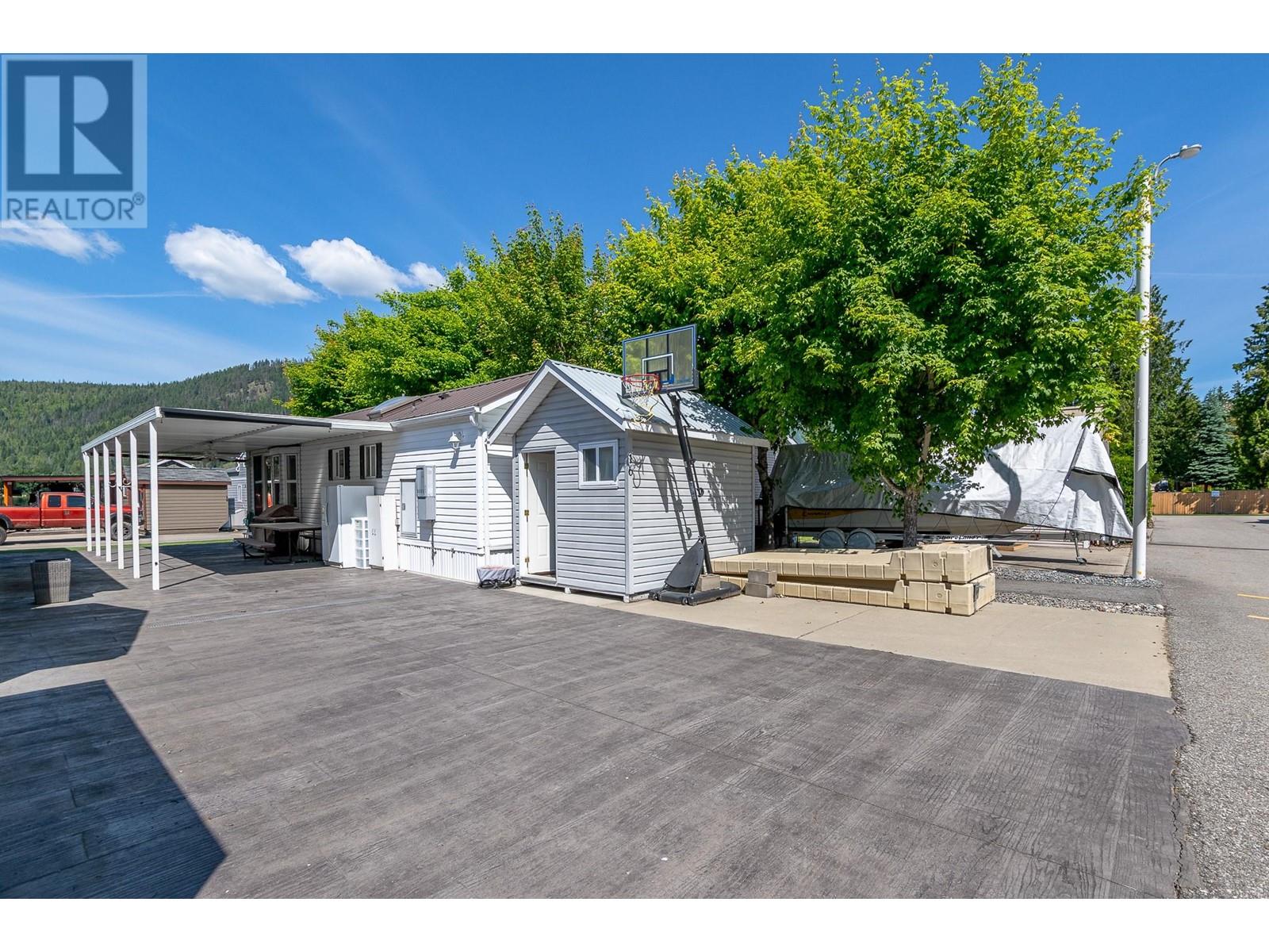 16 8216 97A Highway, Mara