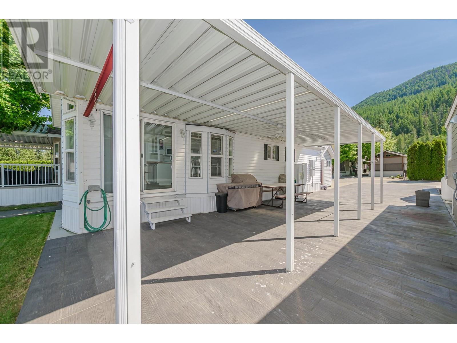 16 8216 97A Highway, Mara