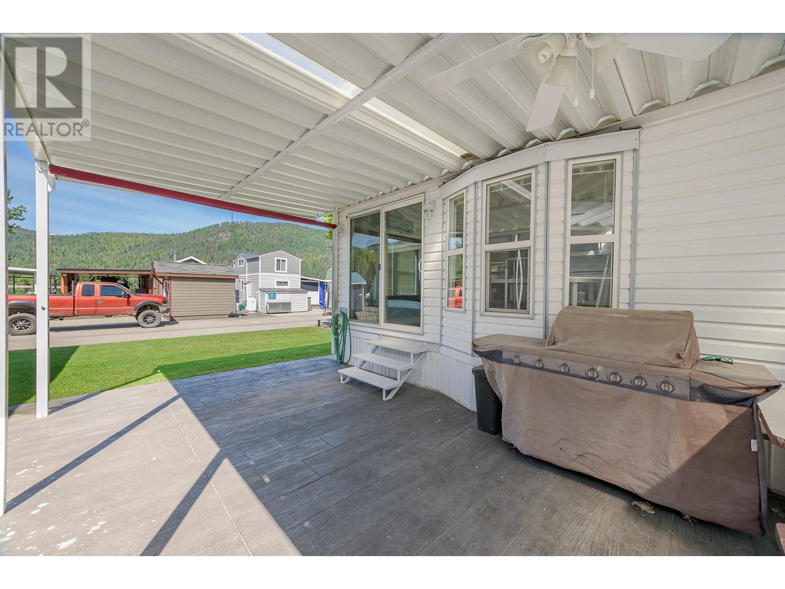 16 8216 97A Highway, Mara