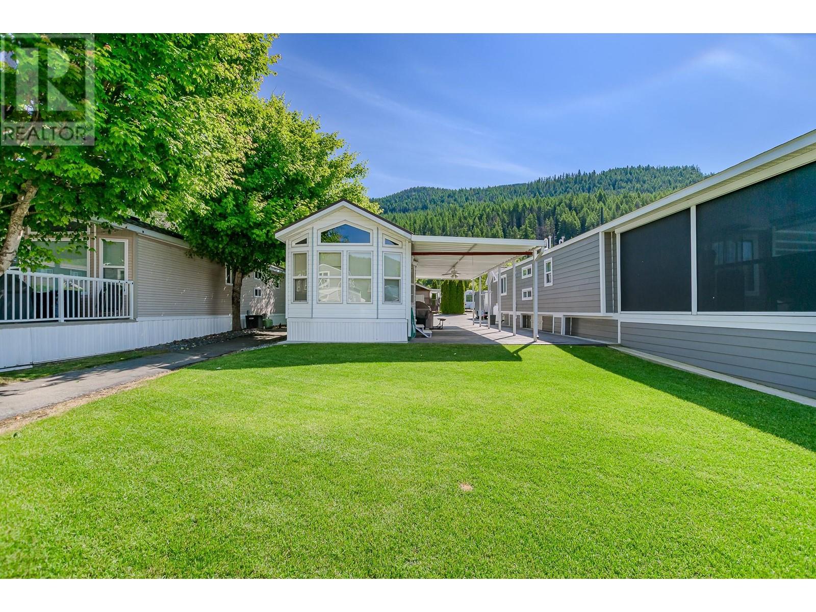 16 8216 97A Highway, Mara