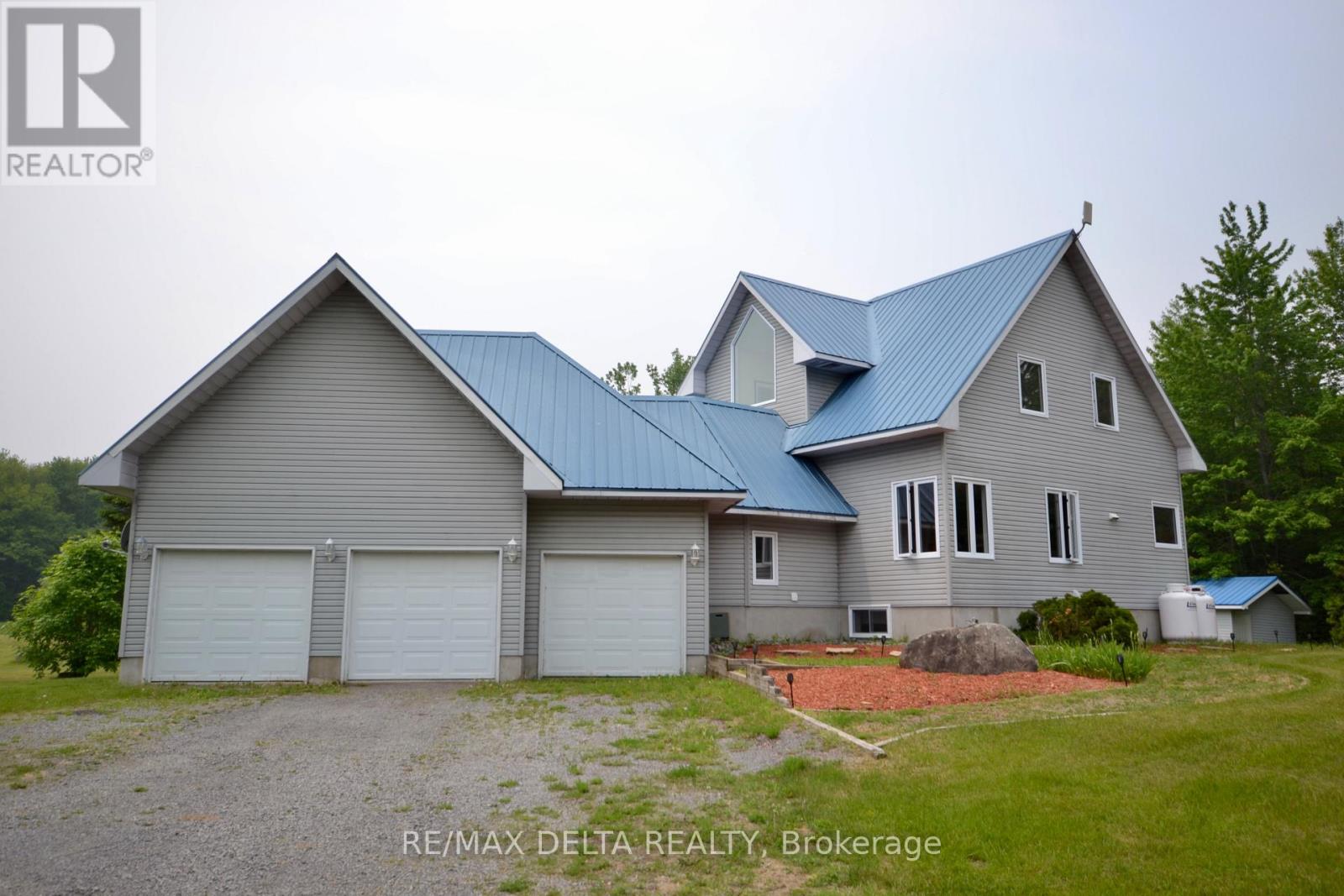 Photo 35 of 3888 Schnupp Road, Clarencerockland ON