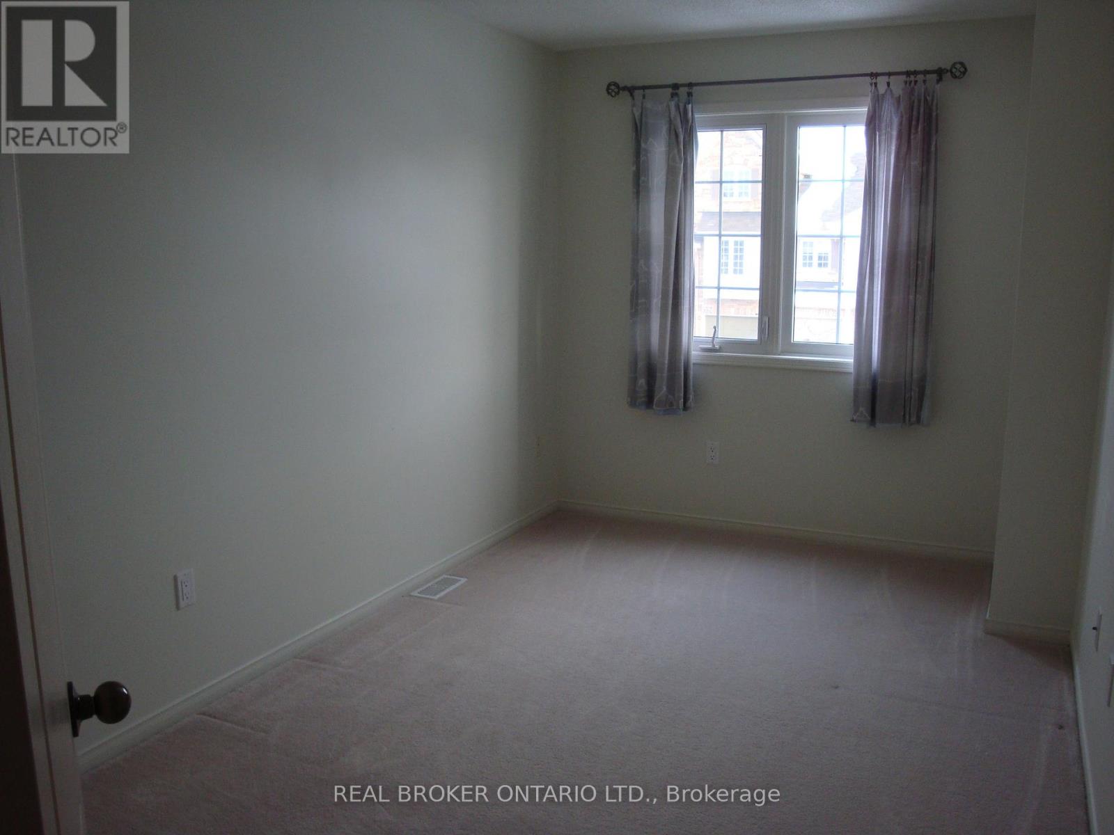 Photo 10 of 2069 Glenhampton Road, Oakville ON