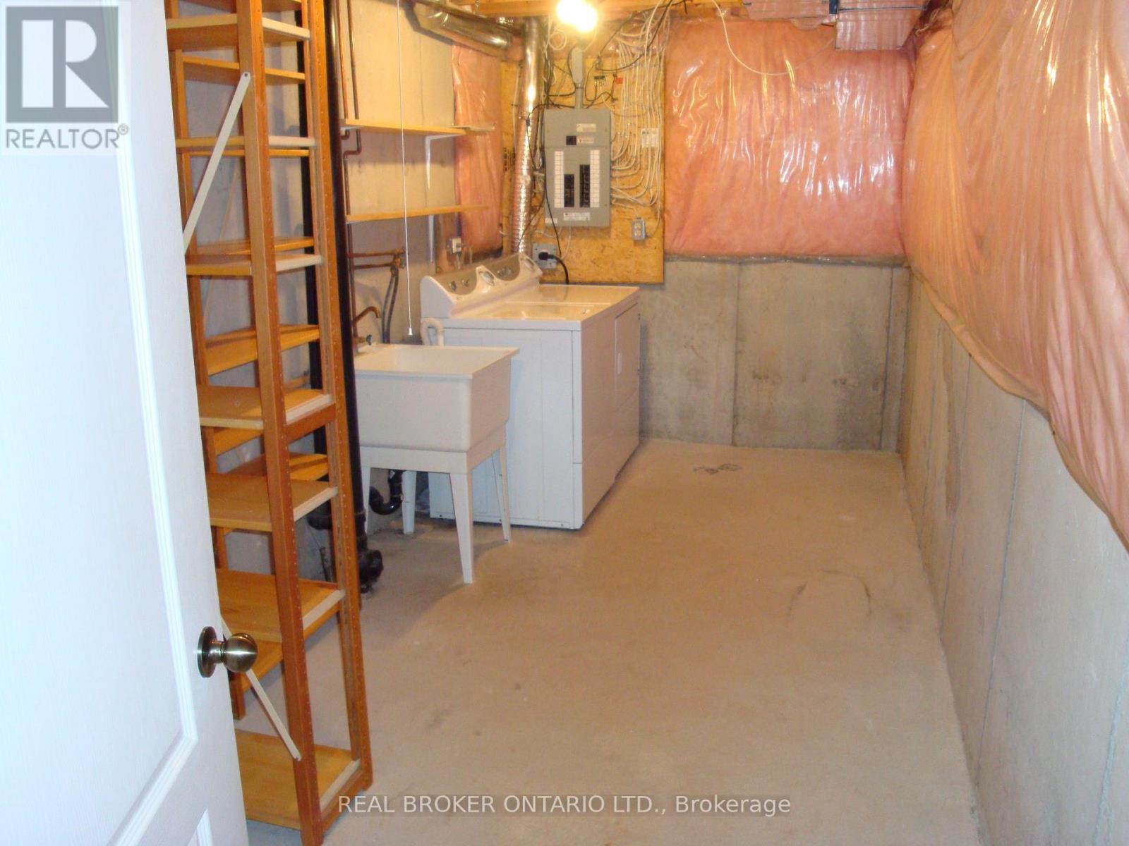 Photo 17 of 2069 Glenhampton Road, Oakville ON