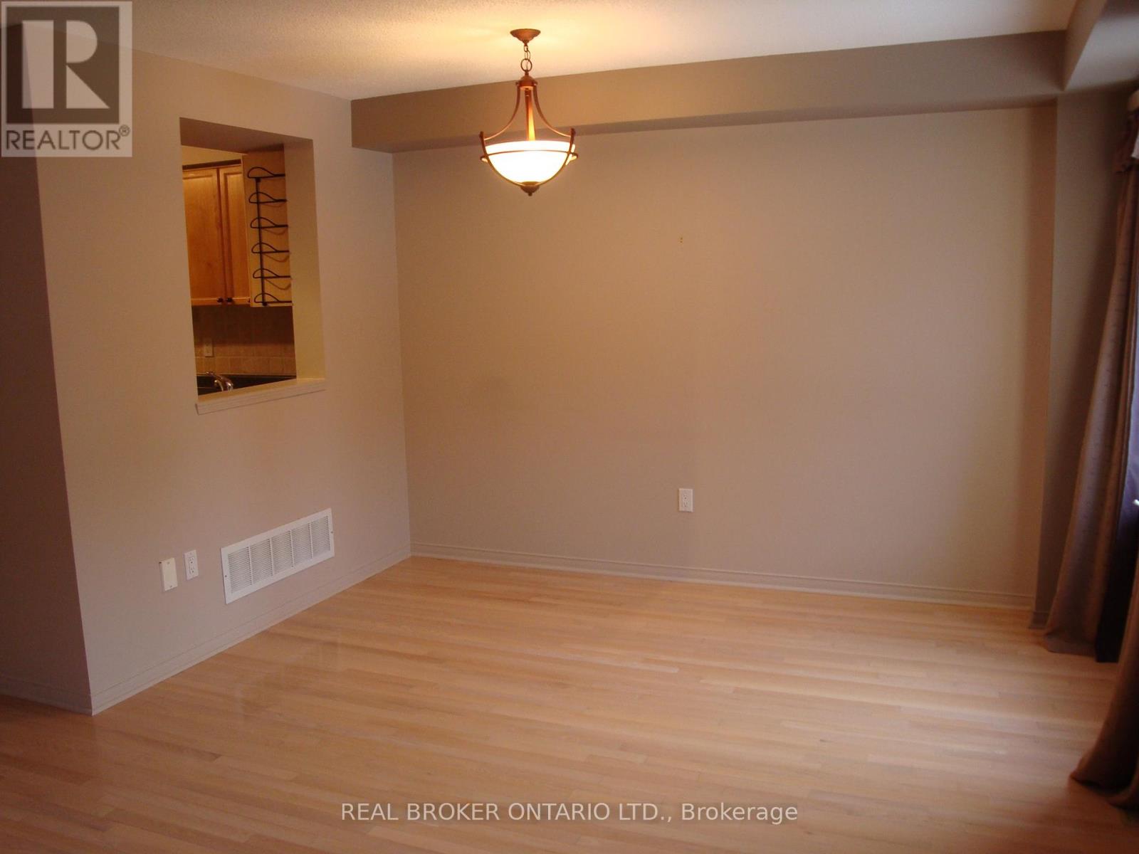 Photo 6 of 2069 Glenhampton Road, Oakville ON