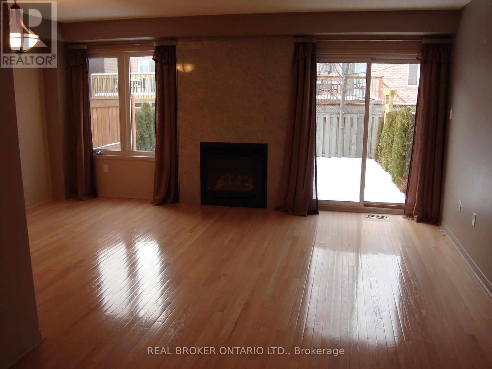 Photo 8 of 2069 Glenhampton Road, Oakville ON