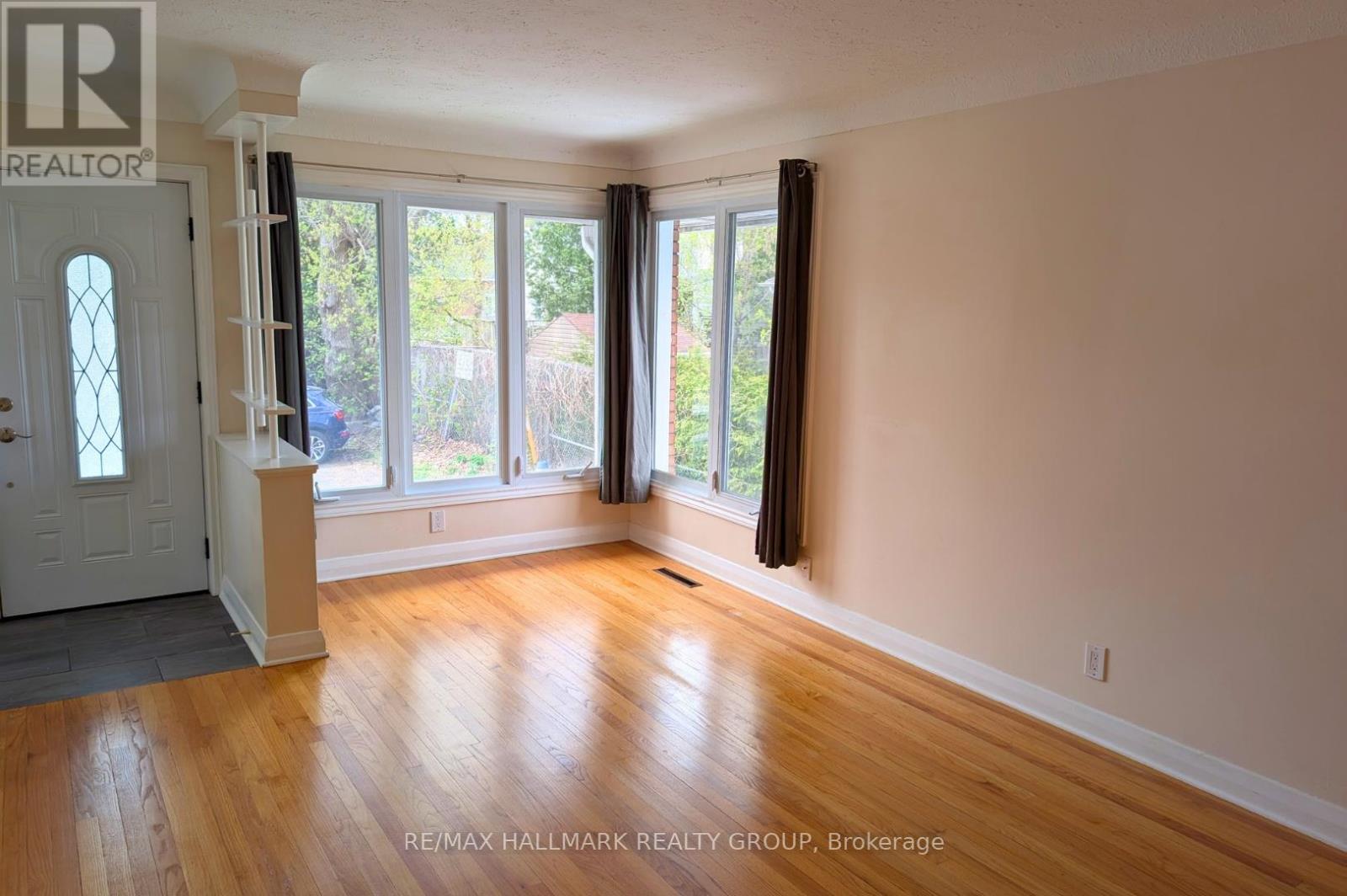 208- Front Entrance/Living Room