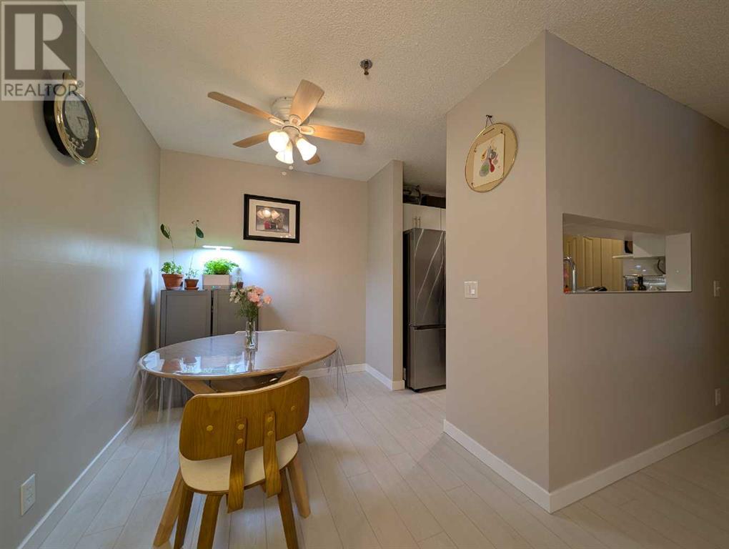 Single Family House for Sale in    Avenue SW Windsor Park Calgary 