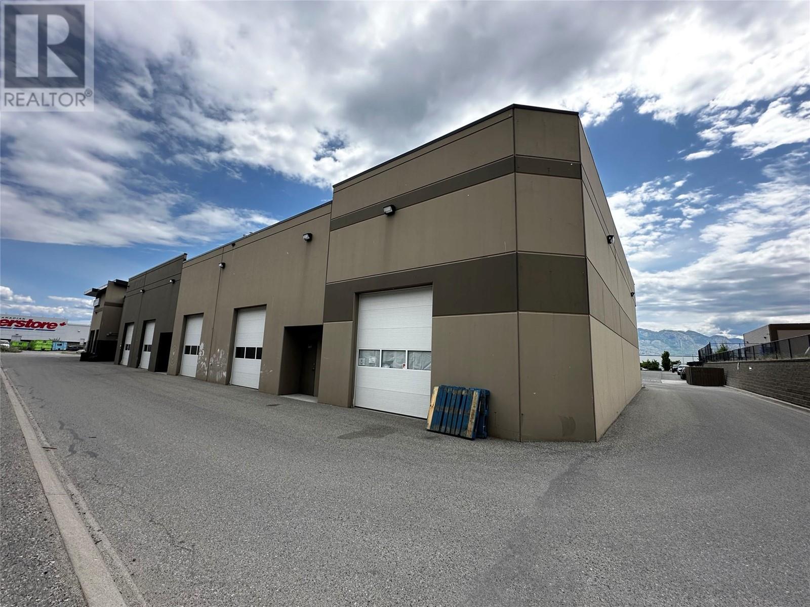 108 2374 Bering Road, Westbank