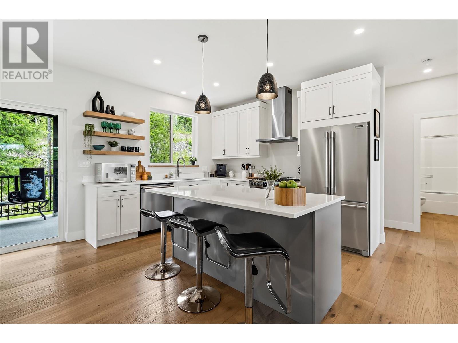 2884 Golf Course Drive, Blind Bay