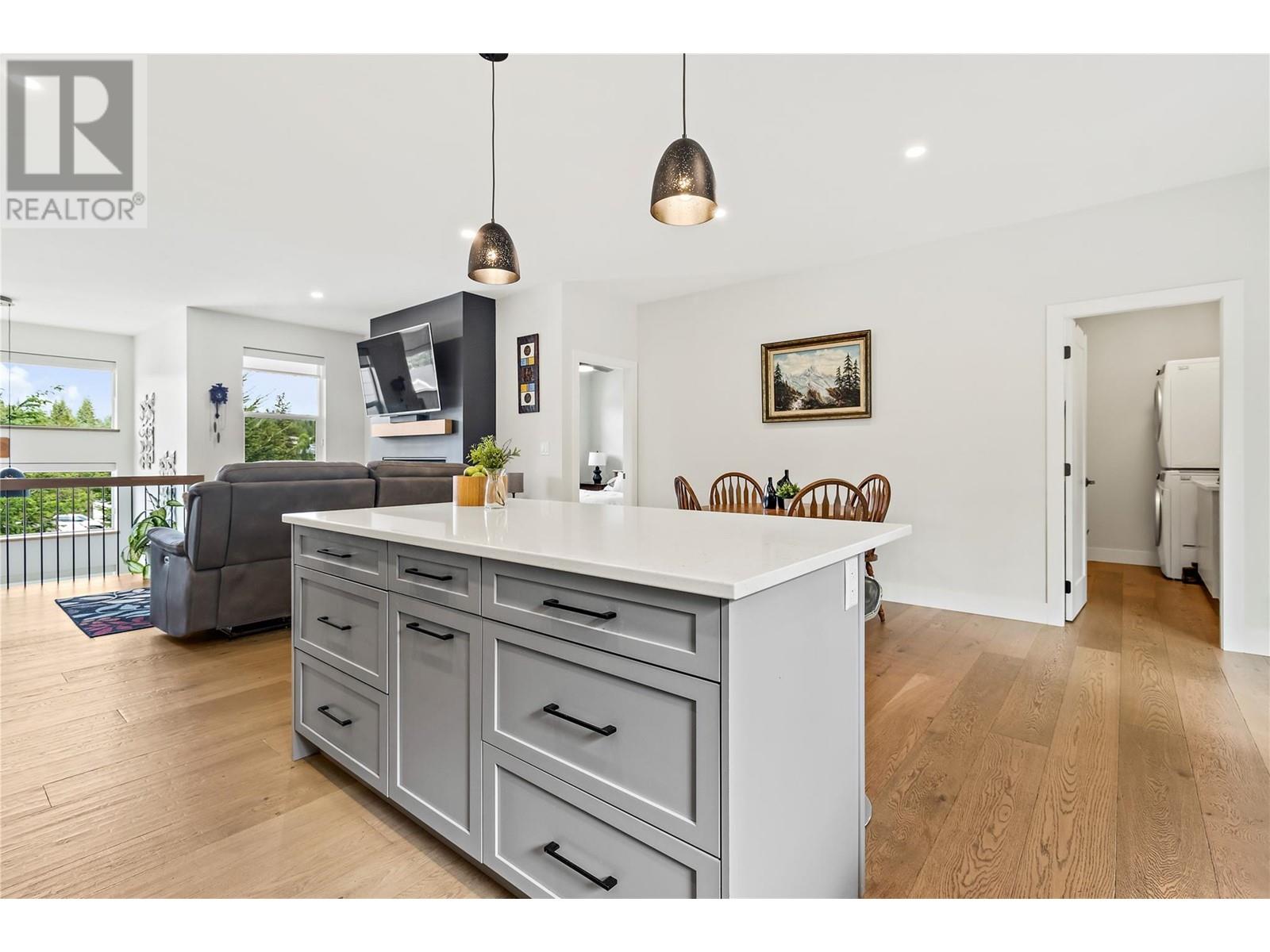 2884 Golf Course Drive, Blind Bay